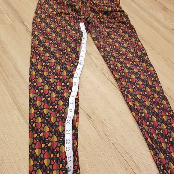 LulaRoe One Size Leggings - Picture 2 of 3